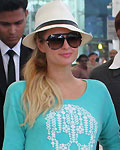 'Paris Hilton' snapped at Mumbai Airport