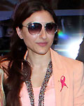 Soha Ali Khan presents a donation cheque to Women's Cancer Initiative