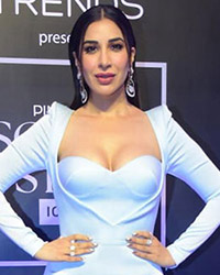 Sophie Choudry