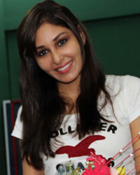 Pooja Chopra gave away prizes to winners of Khar Gymkhana Cup, a state level Table Tennis Championship