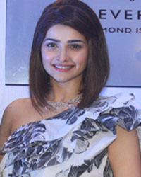 Prachi Desai Launches Forevermark Jewellery