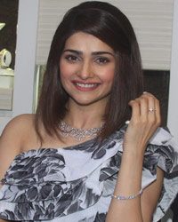 Prachi Desai Launches Forevermark Jewellery