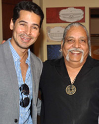 Dino Morea, painter Charan Sharma and Om Puri