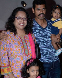 Siddharth Jadhav with wife Trupti