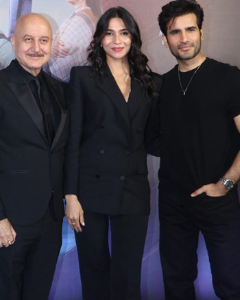 Anupam Kher, Shubhangi and Karan Tacker