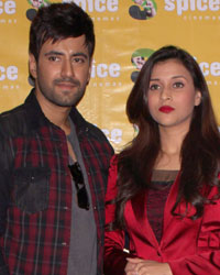 Karanvir Sharma an Mannara Chopra