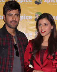 Karanvir Sharma an Mannara Chopra