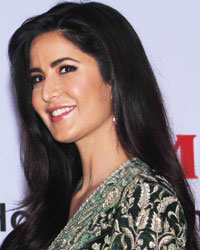 Katrina Kaif receives award from Nitin Gadkar, Union Minister of Road Transport