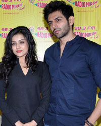 Promotion of film 'Kaanchi' on Radio Mirchi