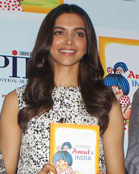 Promotion of Film Piku during Amul's India book launch