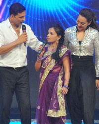 Promotion of Once Upon a Time in Mumbai Dubara on the sets of india's Dancing Supersta