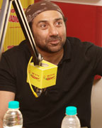 Sunny Deol and Bobby Deol at Promotion of Yamla Pagla Deewana 2