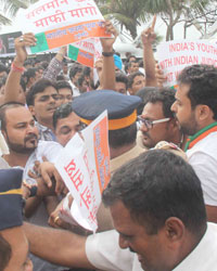 BJP protest against Salman Khan on tweeting about Yakub Memon