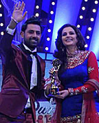 Gippy Grewal and Monica Bedi