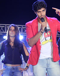 Mika Singh, Tanuj Virwani, Izabelle Leite and Aditya Seal