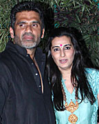 Suneil Shetty and Mana Shetty