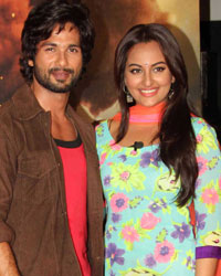 Shahid Kapoor and Sonakshi Sinha