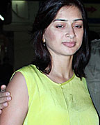 Gauri Pradhan with husband Hiten Tejwani