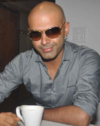 RAjiv LAxman