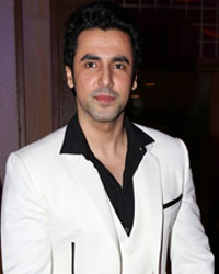 Rajvir Dutt at Rahul Thackeray and Aditi Redkar's sangeet ceremony at The Club, Andheri