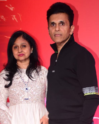 Roopa Pandit and Anand Pandit