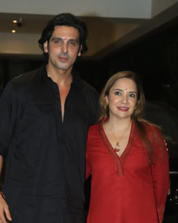 ayed Khan with his wife Malaika Parekh