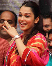 Ram Kadam and Isha Koppikar