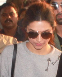 Ranbir Kapoor, Deepika Padukone and Imtiaz Ali Khan arrives at New Delhi Railway Station to promote 'Tamasha'