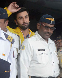 Ranbir Kapoor felicitated Mumbai Traffic Police for their service.