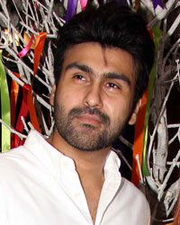 Aarya Babbar with his wife Jasmine Puri