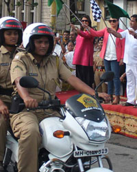 Rani Mukherjee Flags off Women Beat Marshall at Police Gymkhana in Mumbai