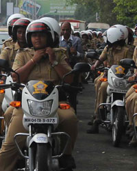 Rani Mukherjee Flags off Women Beat Marshall