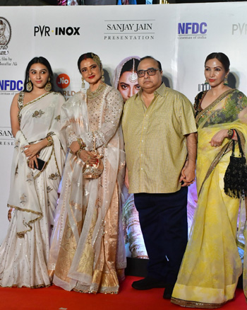 Rekha and  Rajkumar Santoshi