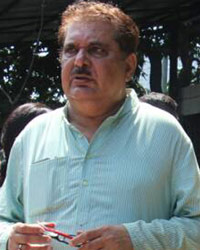 Raza Murad