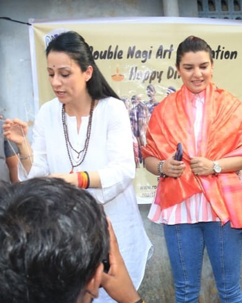 Rouble Nagi and Choreographer Bosco Martis Celebrate Diwali with @rnartfoundation children In Dhobi Ghat