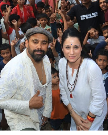 Rouble Nagi and Choreographer Bosco Martis Celebrate Diwali with @rnartfoundation children In Dhobi Ghat