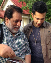 Photographer RT Chawla and Varun Dhawan