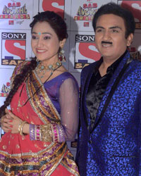 Disha Wakani and Dilip Joshi