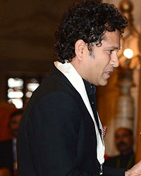 Sachin Tendulkar receives 'Bharat Ratna' award from Indian President Pranab Mukherjee