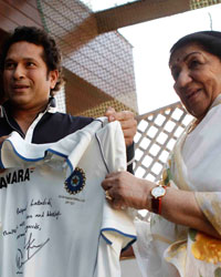 Lata Mangeshkar and Sachin Tendulkar