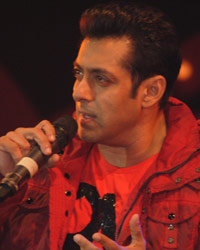 Salman Khan at Saifai Mahotsav 2014