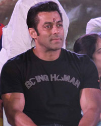 Salman Khan inaugurates Koli Mahotsav