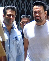 Salman Khan Leaves Court After Hit and Run Case Hearing