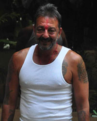 Sanjay Dutt released on furlough from Pune's Yerwada Jail