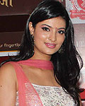 Sayali Bhagat unveils Gitanjali's Gold and Diamond ATM