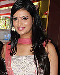 Sayali Bhagat unveils Gitanjali's Gold and Diamond ATM