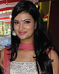 Sayali Bhagat unveils Gitanjali's Gold and Diamond ATM