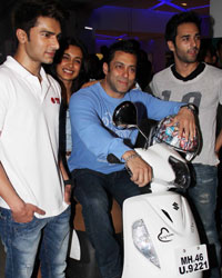 Bilal Amrohi, Sarah Jane Dias, Salman Khan and Pulkit Samrat