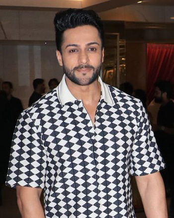 Screening of The Grand Musical Saga Mera Desh Pahle