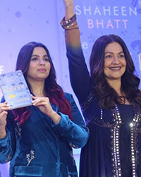 Mahesh Bhatt, Soni Razdan, Pooja Bhatt and Alia Bhatt